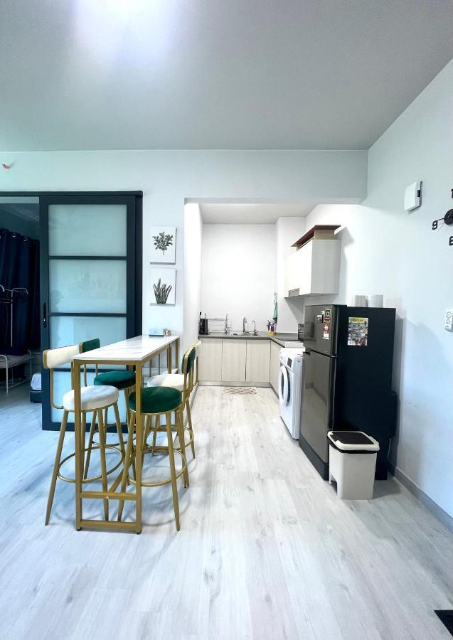 Botiza Suites At Jesselton Quay 코타키나발루 외부 사진