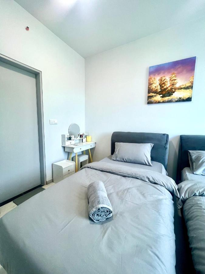 Botiza Suites At Jesselton Quay 코타키나발루 외부 사진