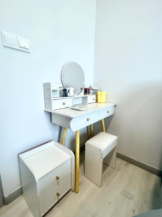 Botiza Suites At Jesselton Quay 코타키나발루 외부 사진