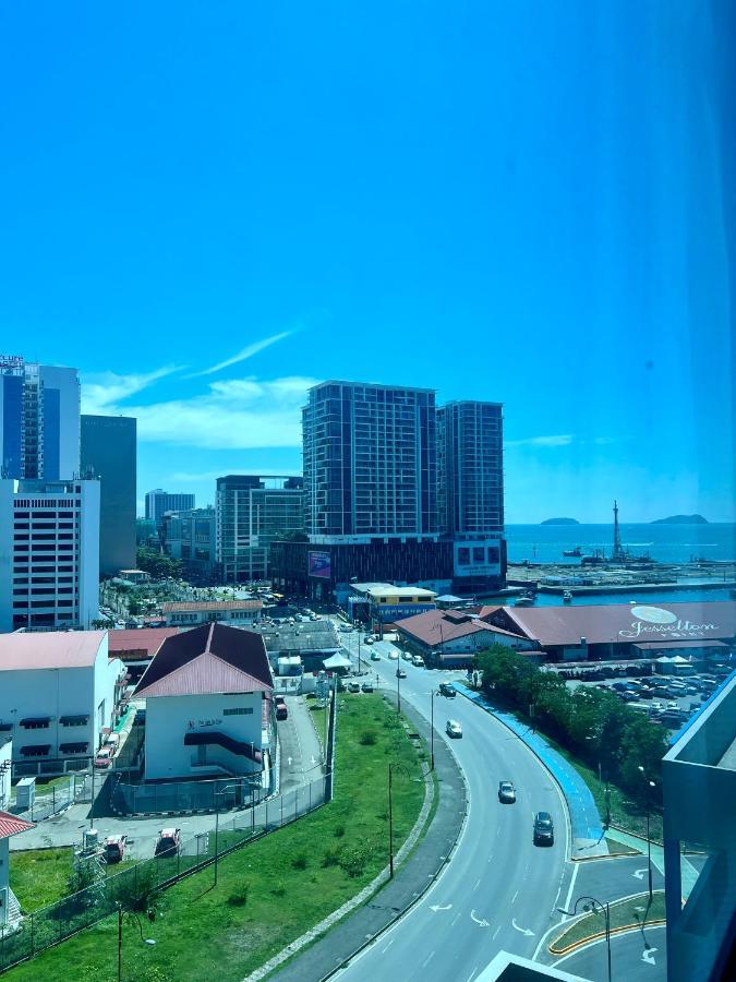 Botiza Suites At Jesselton Quay 코타키나발루 외부 사진
